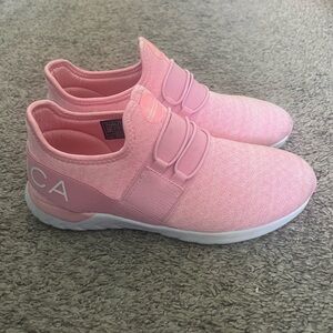 Girls NAUTICA pink pull-on sneakers size 5